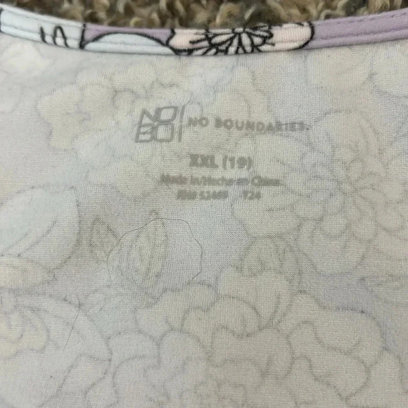 No Boundaries White and Purple Faux wrap Flutter Sleeve Knee-Length Sundress xxl - Picture 10 of 14